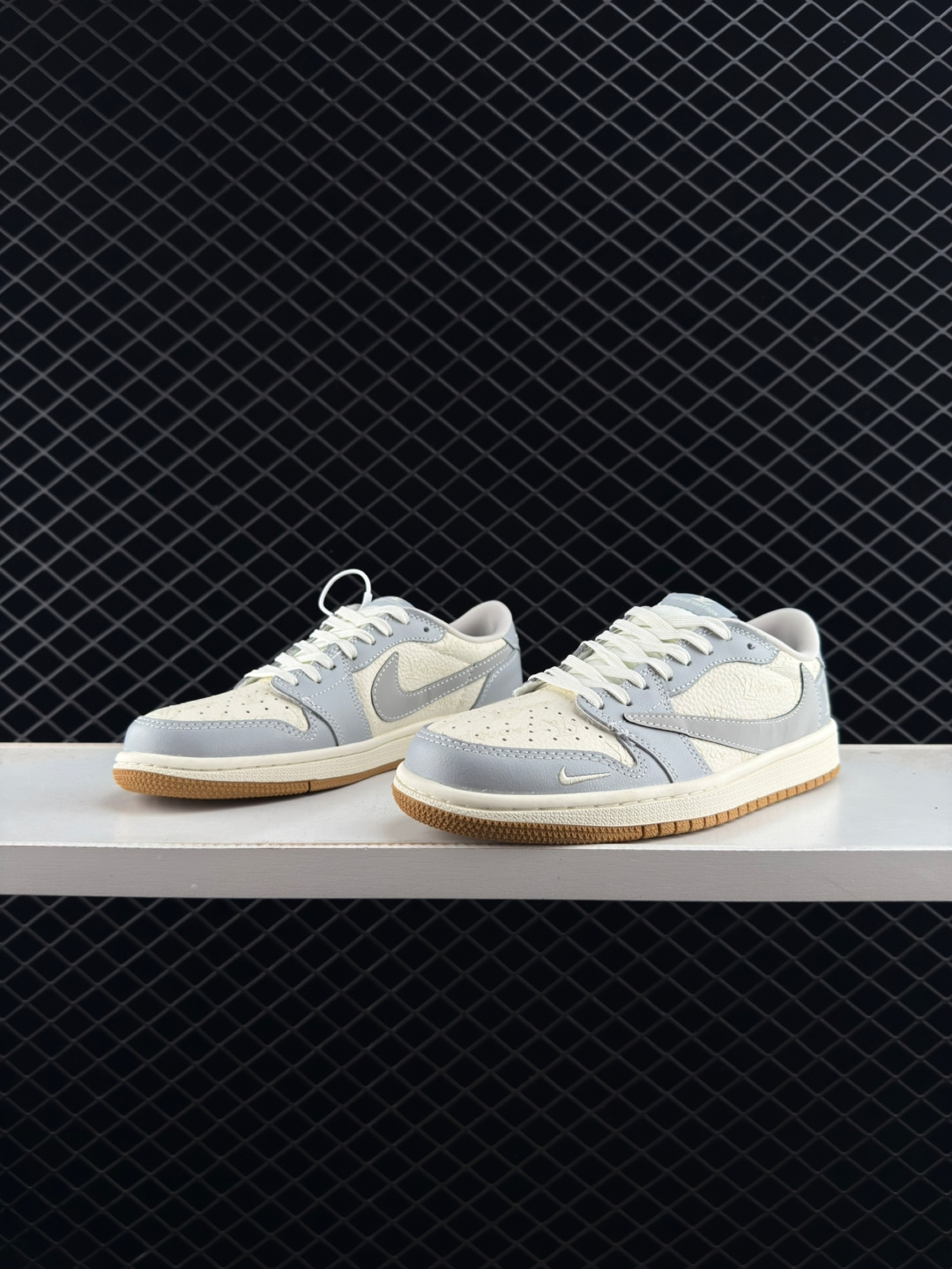 Nike AIR JORDAN 1 RETRO LOW